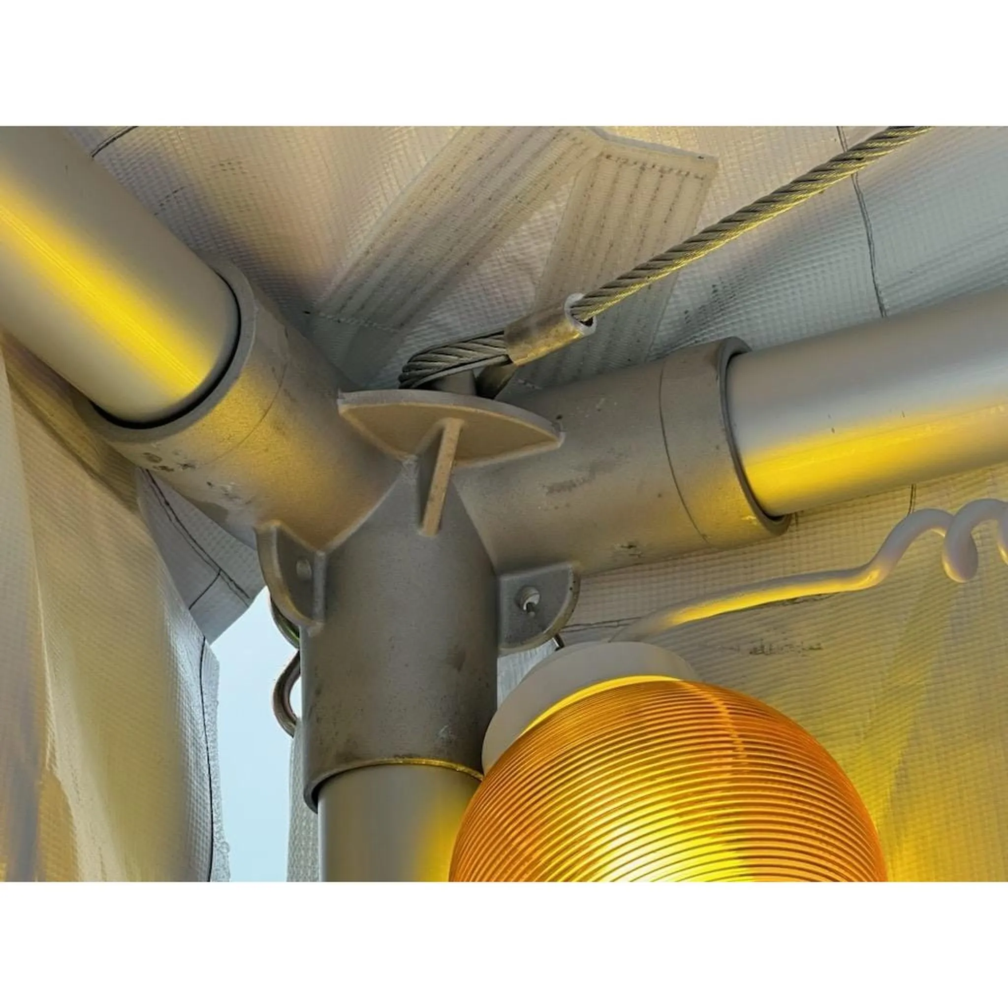 3-Way Corner Fitting